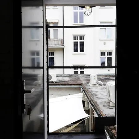 Rooftop Design Studio 아파트 *